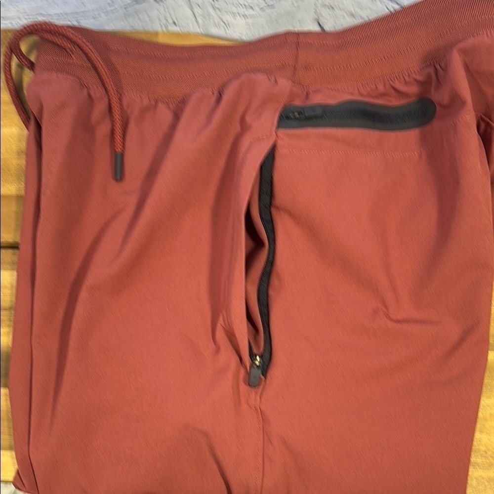 Under Armor Terracotta Joggers with Elastic Waistband and Tapered Legs - Picture 6 of 8